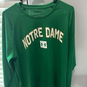 Like new under Armour Notre dame long sleeve xl shirt